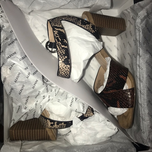 Alfani Snakeskin Heels Size 6.5 - Picture 9 of 9